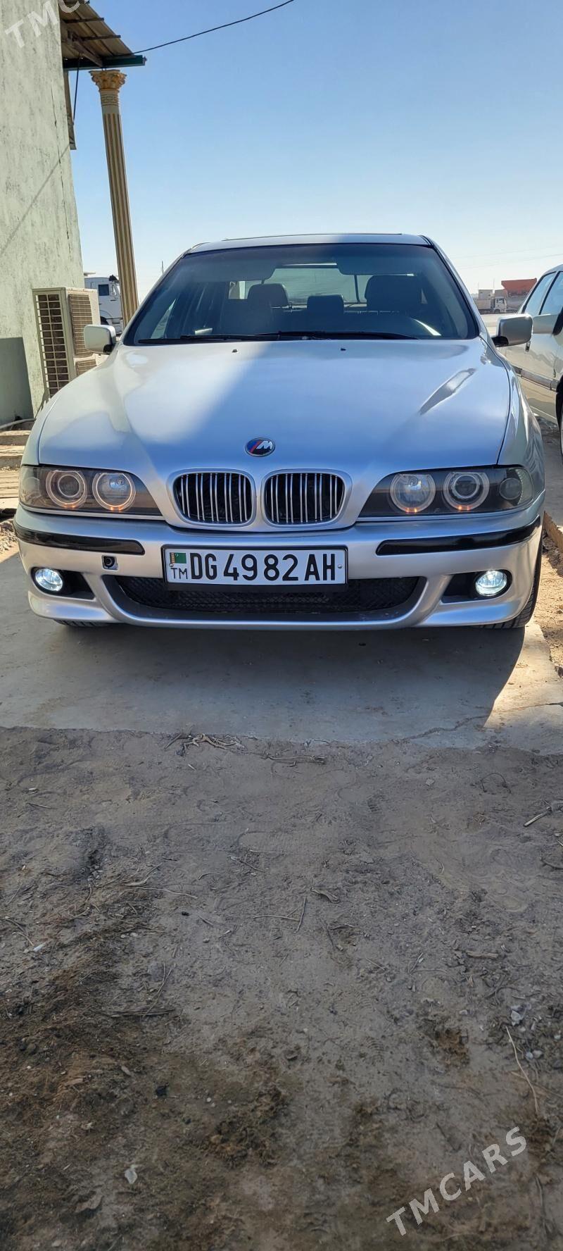 BMW E39 2001 - 100 000 TMT - Babadaýhan - img 1