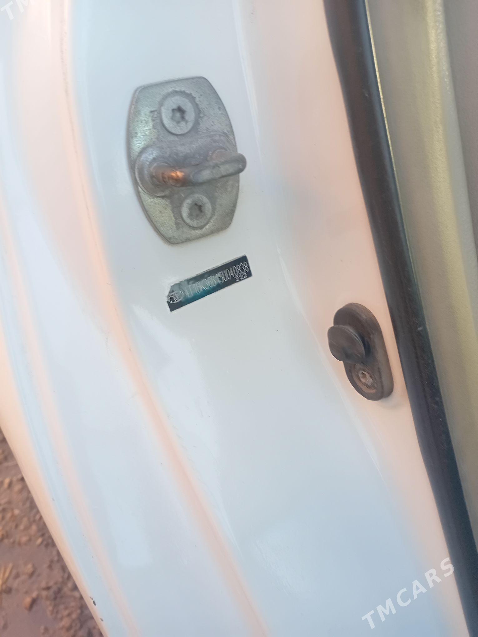 Toyota Avalon 2005 - 230 000 TMT - Теджен - img 7