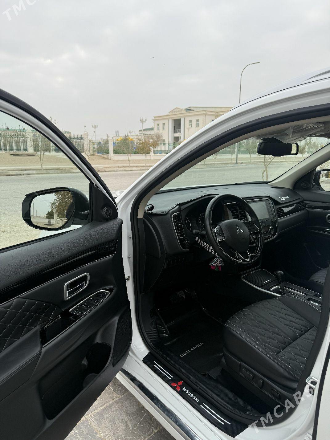 Mitsubishi Outlander 2023 - 305 000 TMT - Gumdag - img 5