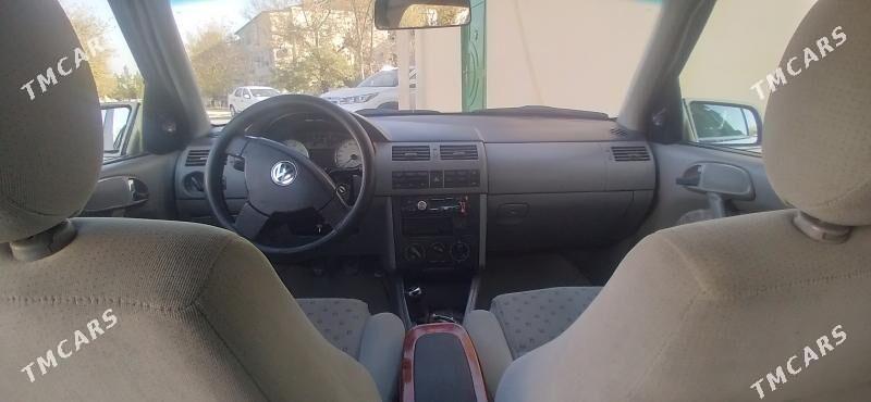 Volkswagen Polo 2005 - 80 000 TMT - Ак-Бугдайский этрап - img 5
