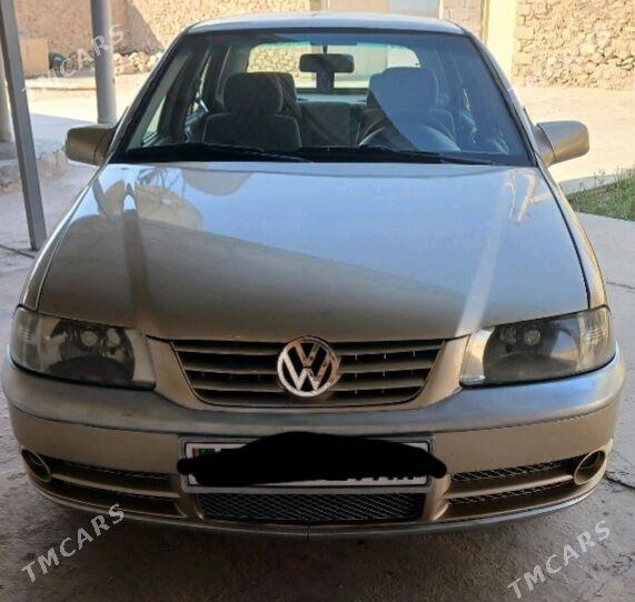 Volkswagen Polo 2005 - 80 000 TMT - Ак-Бугдайский этрап - img 7