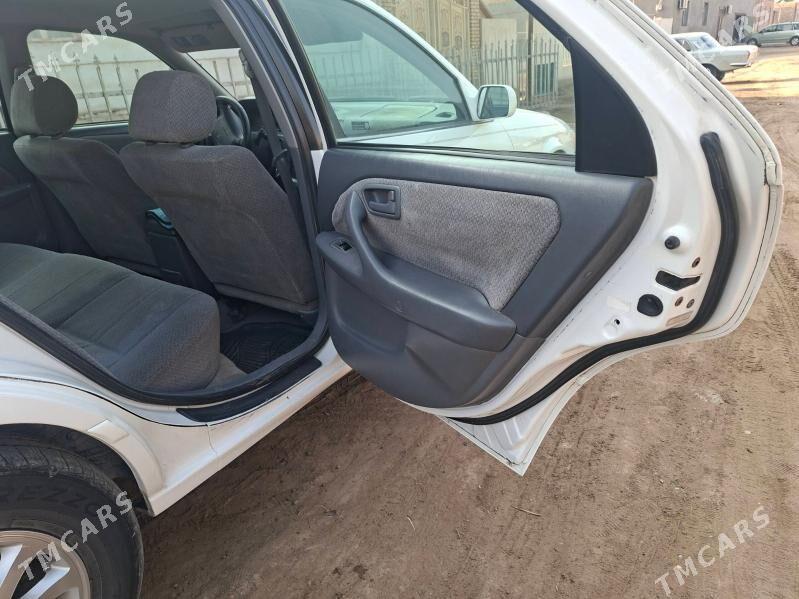 Toyota Camry 2000 - 145 000 TMT - Köneürgenç - img 4