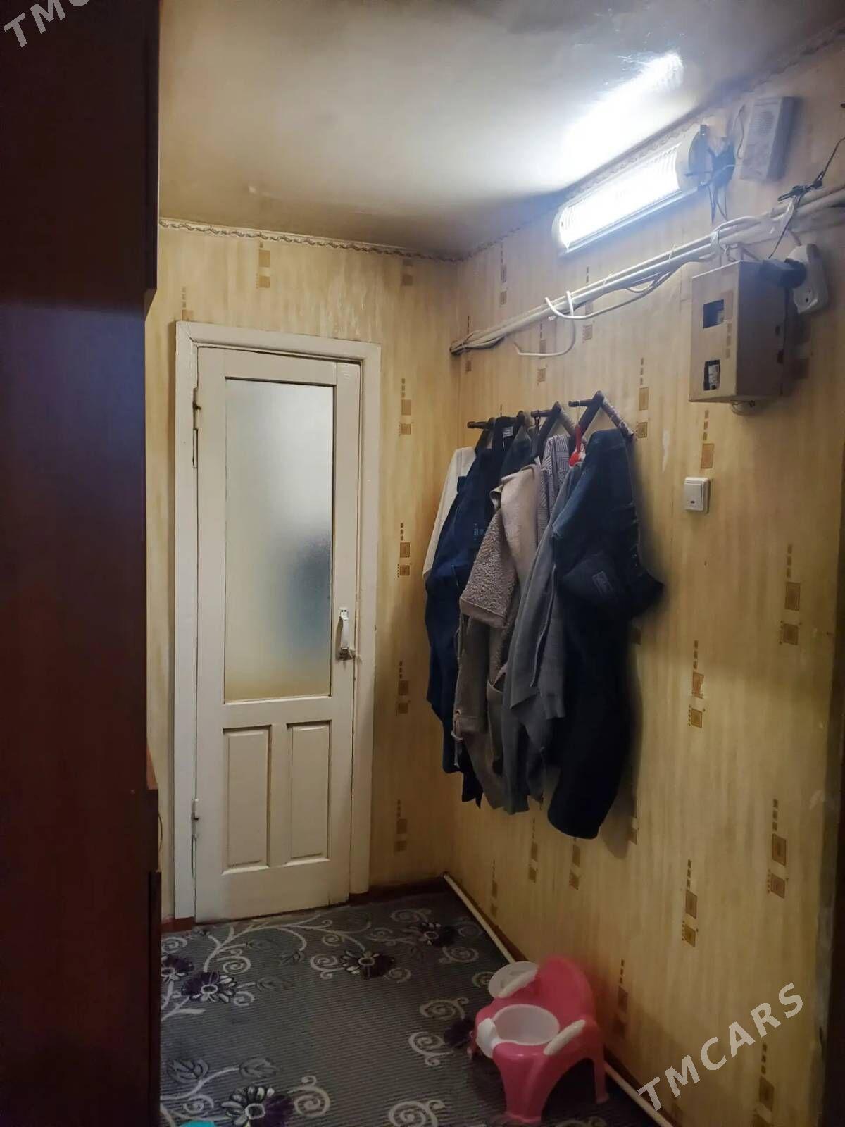 30mkr 3etaj 2komnat - 30 мкр - img 4