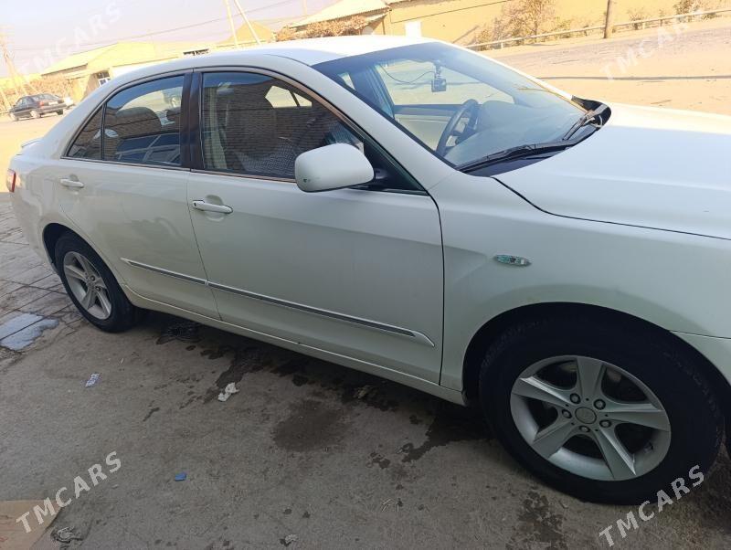 Toyota Camry 2011 - 180 000 TMT - Saýat - img 3