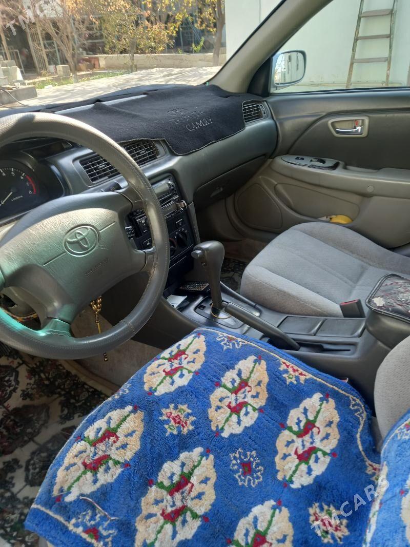 Toyota Camry 2000 - 135 000 TMT - Гарадамак - img 5