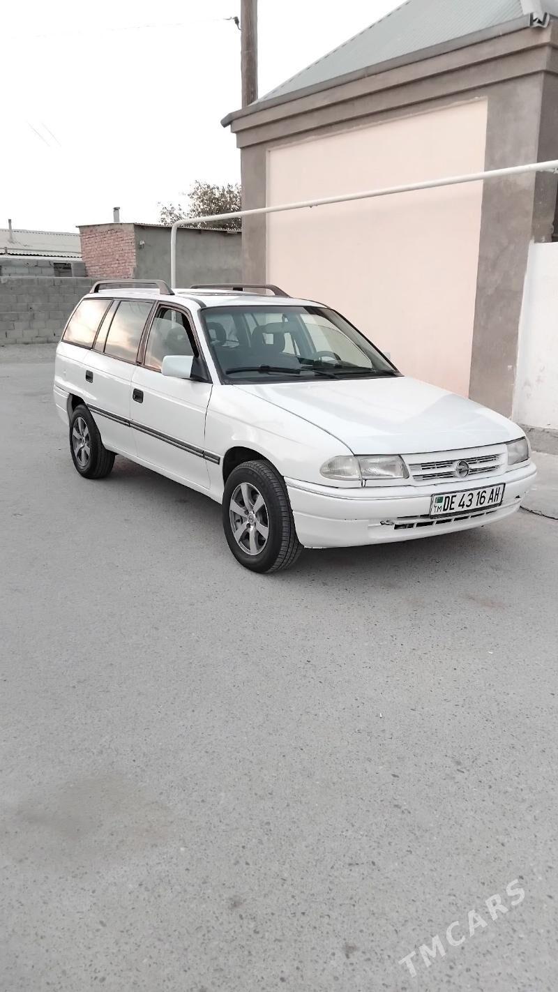 Opel Astra 1993 - 38 000 TMT - Бахарден - img 2
