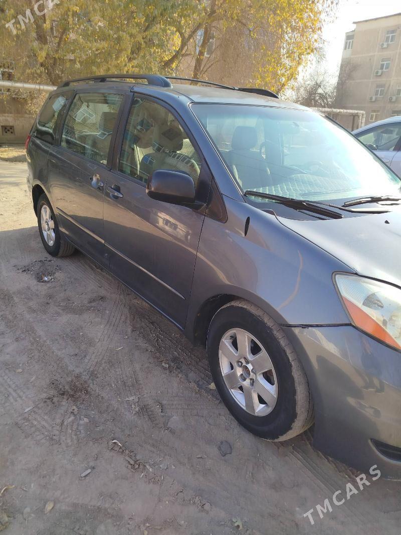 Toyota Sienna 2007 - 200 000 TMT - Дашогуз - img 2