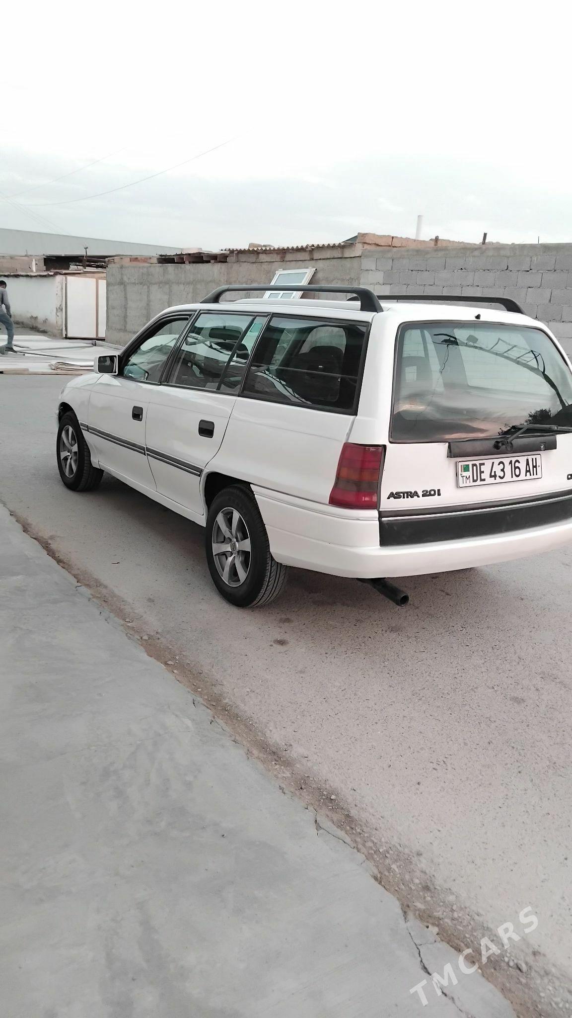 Opel Astra 1993 - 38 000 TMT - Бахарден - img 4