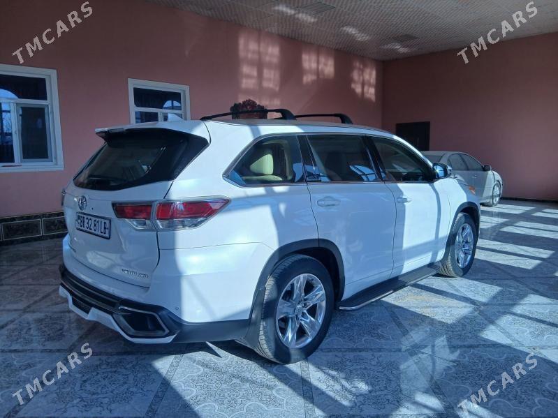 Toyota Highlander 2015 - 420 000 TMT - Дянев - img 3