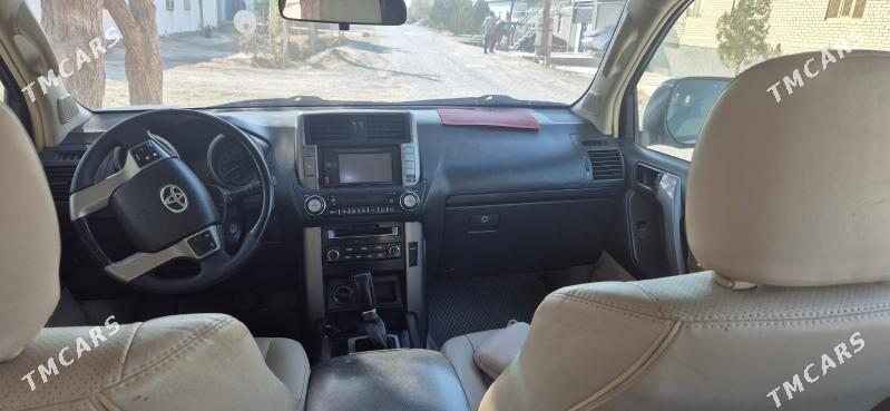 Toyota Land Cruiser Prado 2013 - 525 000 TMT - Койтендаг - img 2