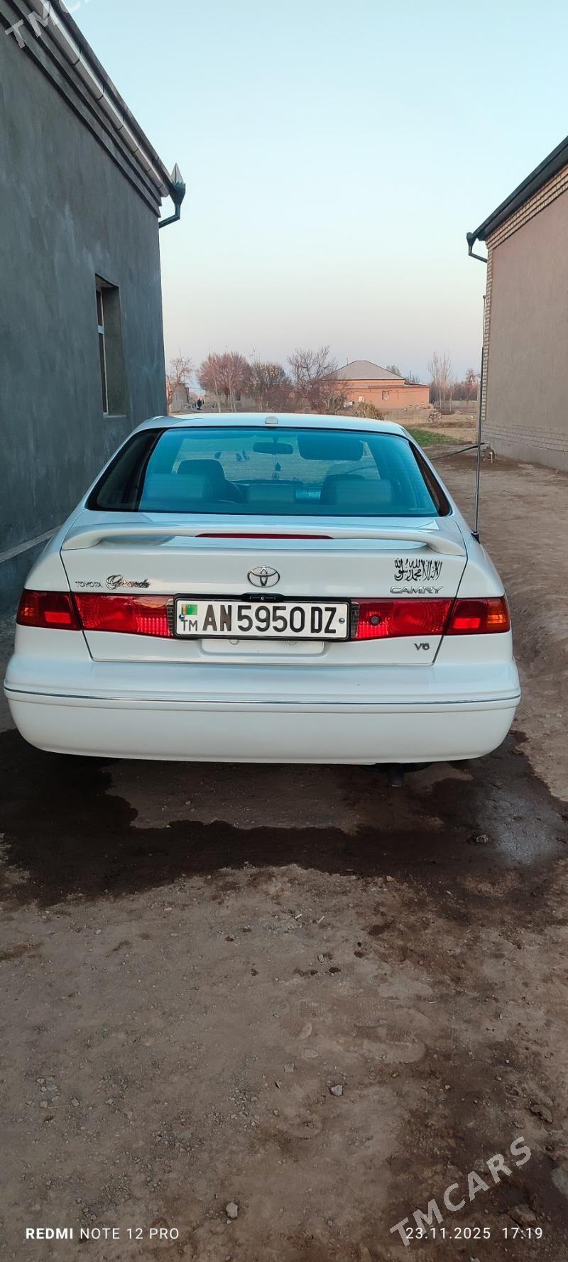 Toyota Camry 2001 - 210 000 TMT - Гороглы (Тагта) - img 2