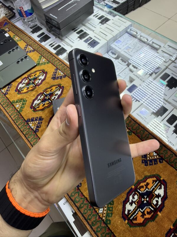 Samsung s24 8/128gb - Торговый центр "15 лет Независимости" - img 4