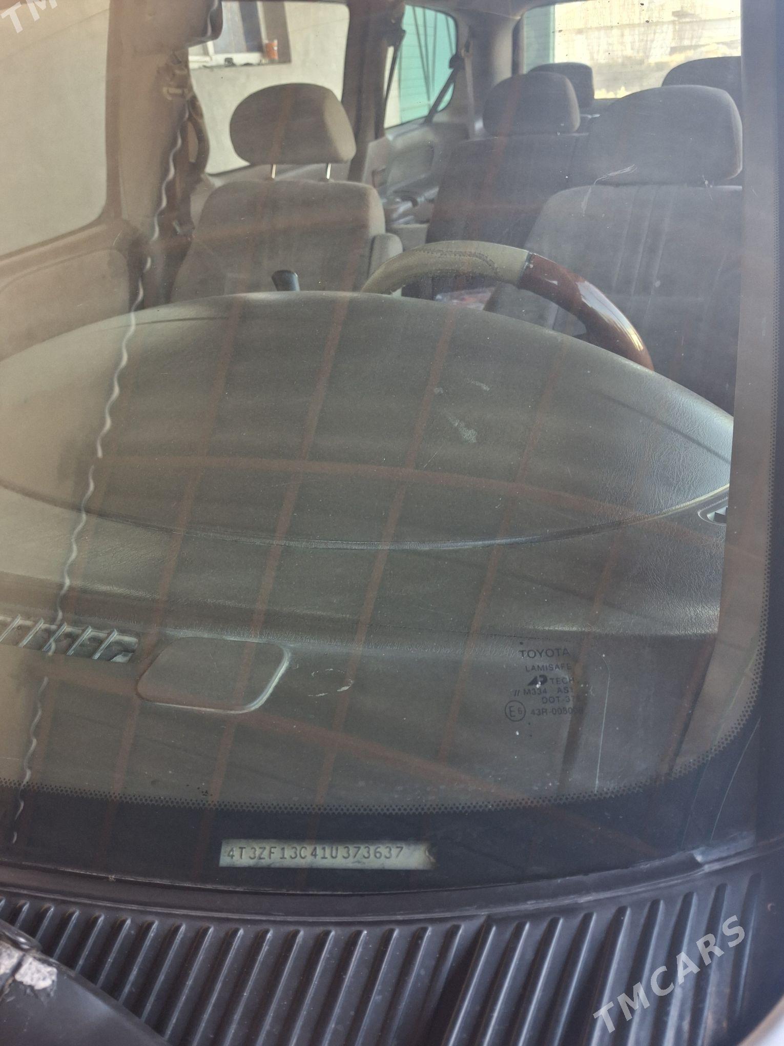 Toyota Sienna 2001 - 165 000 TMT - Дашогуз - img 3