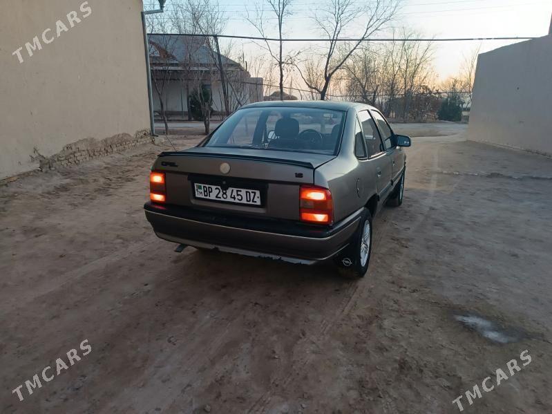 Opel Vectra 1990 - 35 000 TMT - Akdepe - img 2