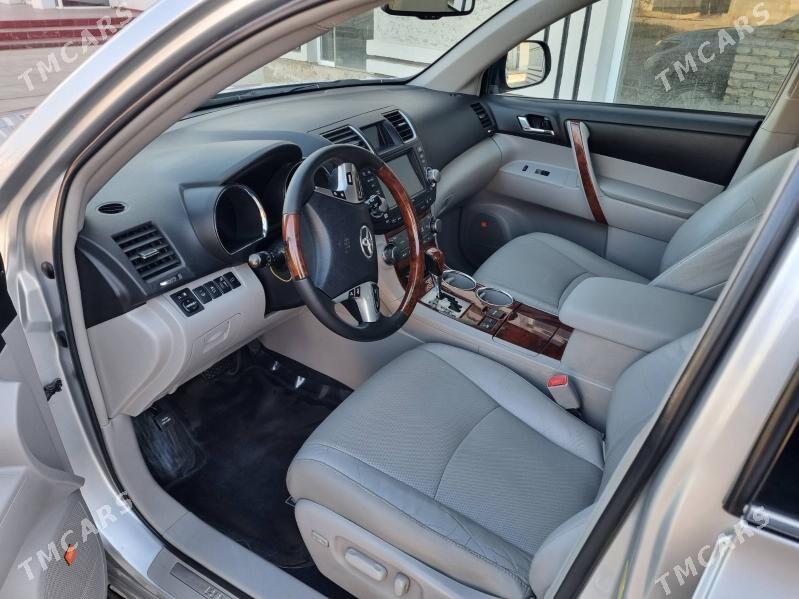 Toyota Highlander 2011 - 370 000 TMT - Гурбансолтан Едже - img 6