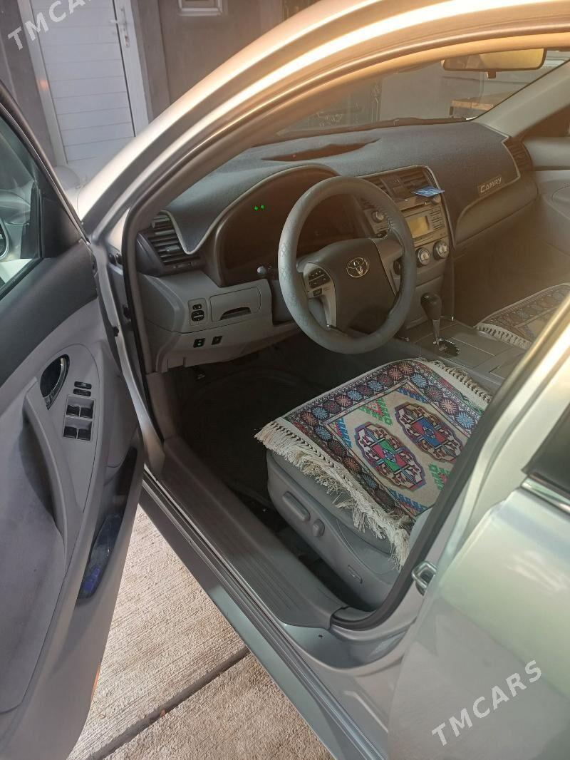 Toyota Camry 2010 - 200 000 TMT - Köneürgenç - img 7
