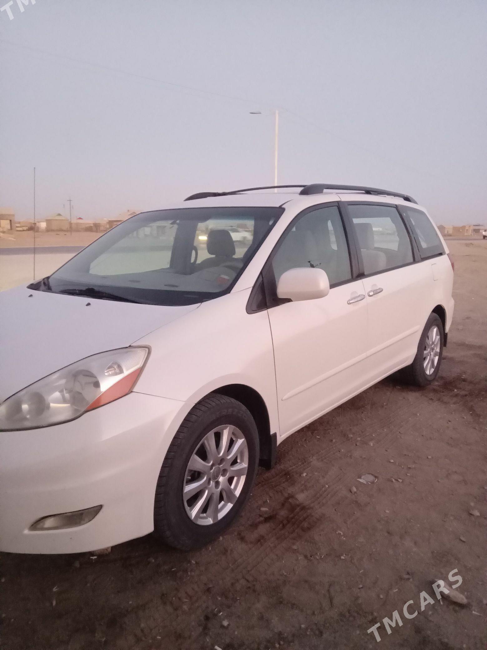 Toyota Sienna 2008 - 230 000 TMT - Эсенгулы - img 5
