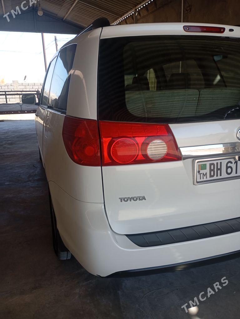 Toyota Sienna 2008 - 230 000 TMT - Эсенгулы - img 7