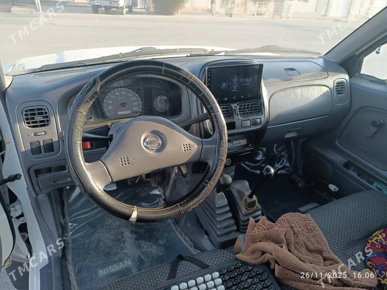 Nissan Navara 2004 - 90 000 TMT - Ашхабад - img 4