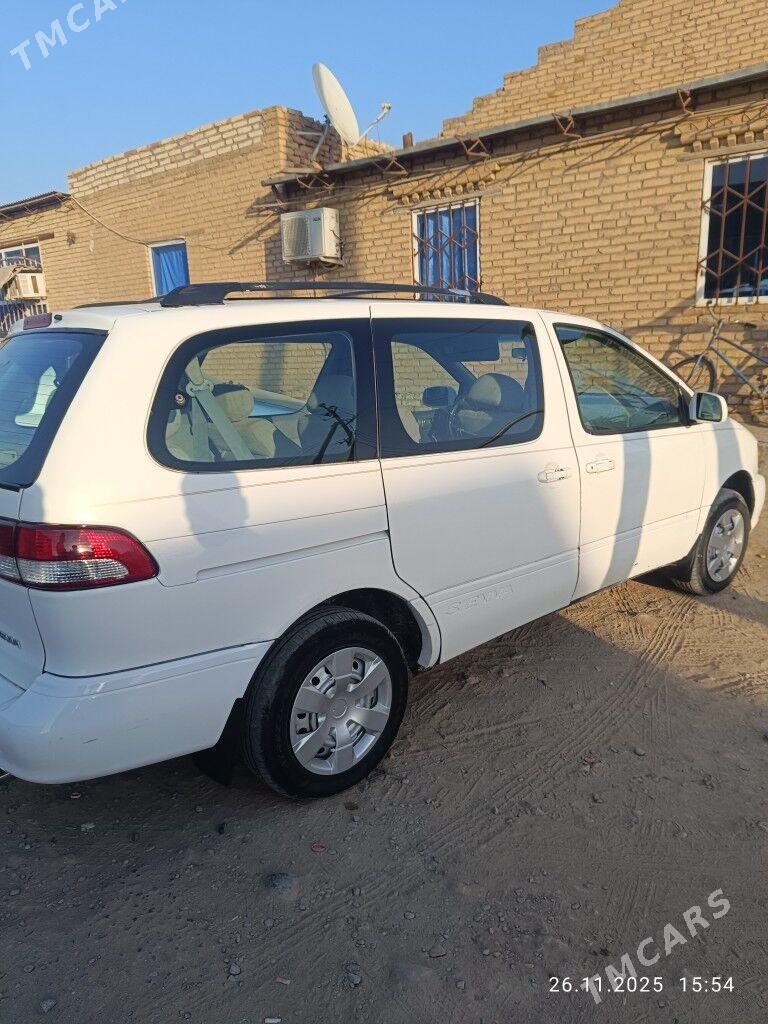 Toyota Sienna 2000 - 140 000 TMT - Халач - img 4