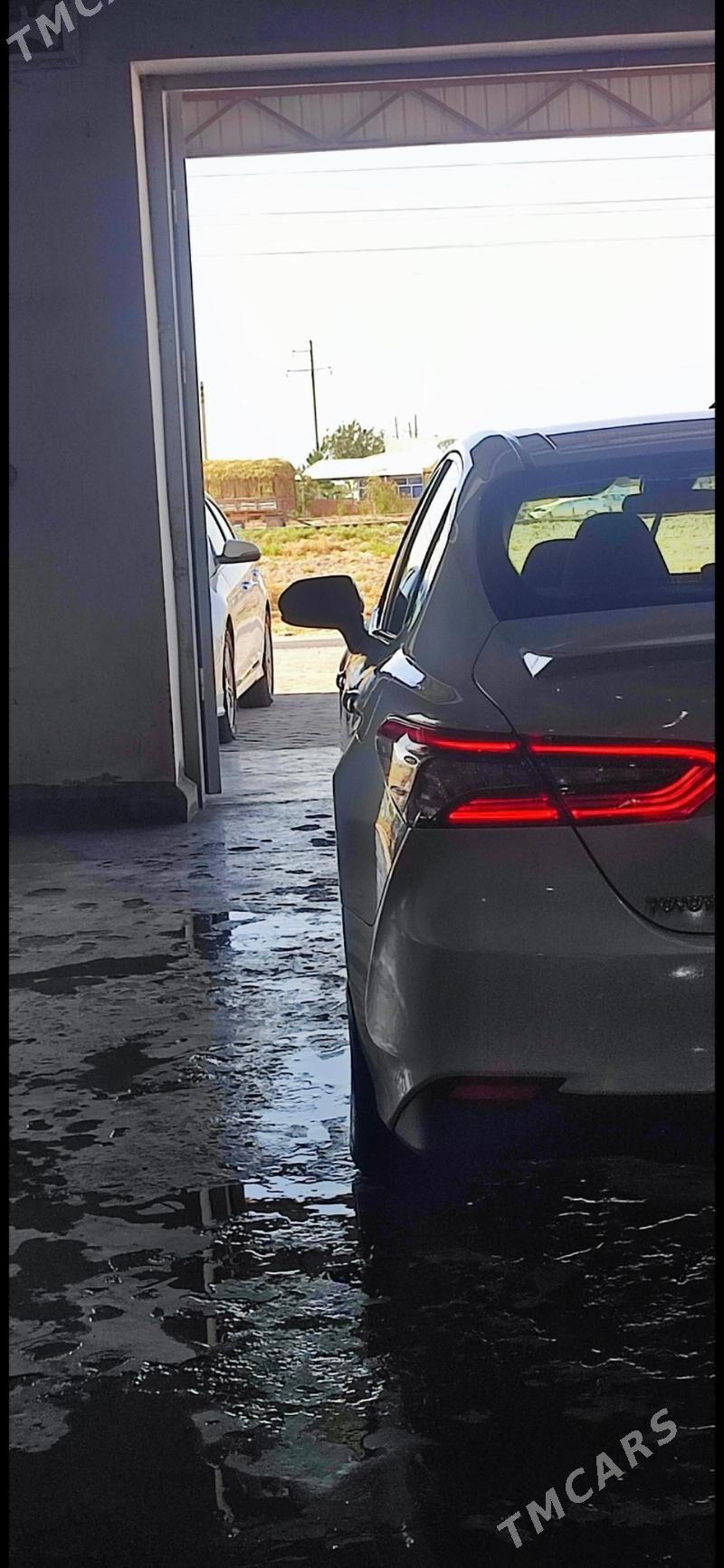 Toyota Camry 2021 - 290 000 TMT - Baýramaly - img 9