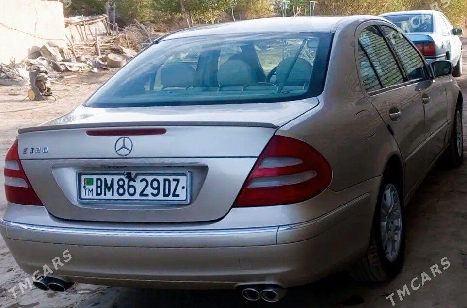 Mercedes-Benz E320 2003 - 130 000 TMT - Дашогуз - img 3