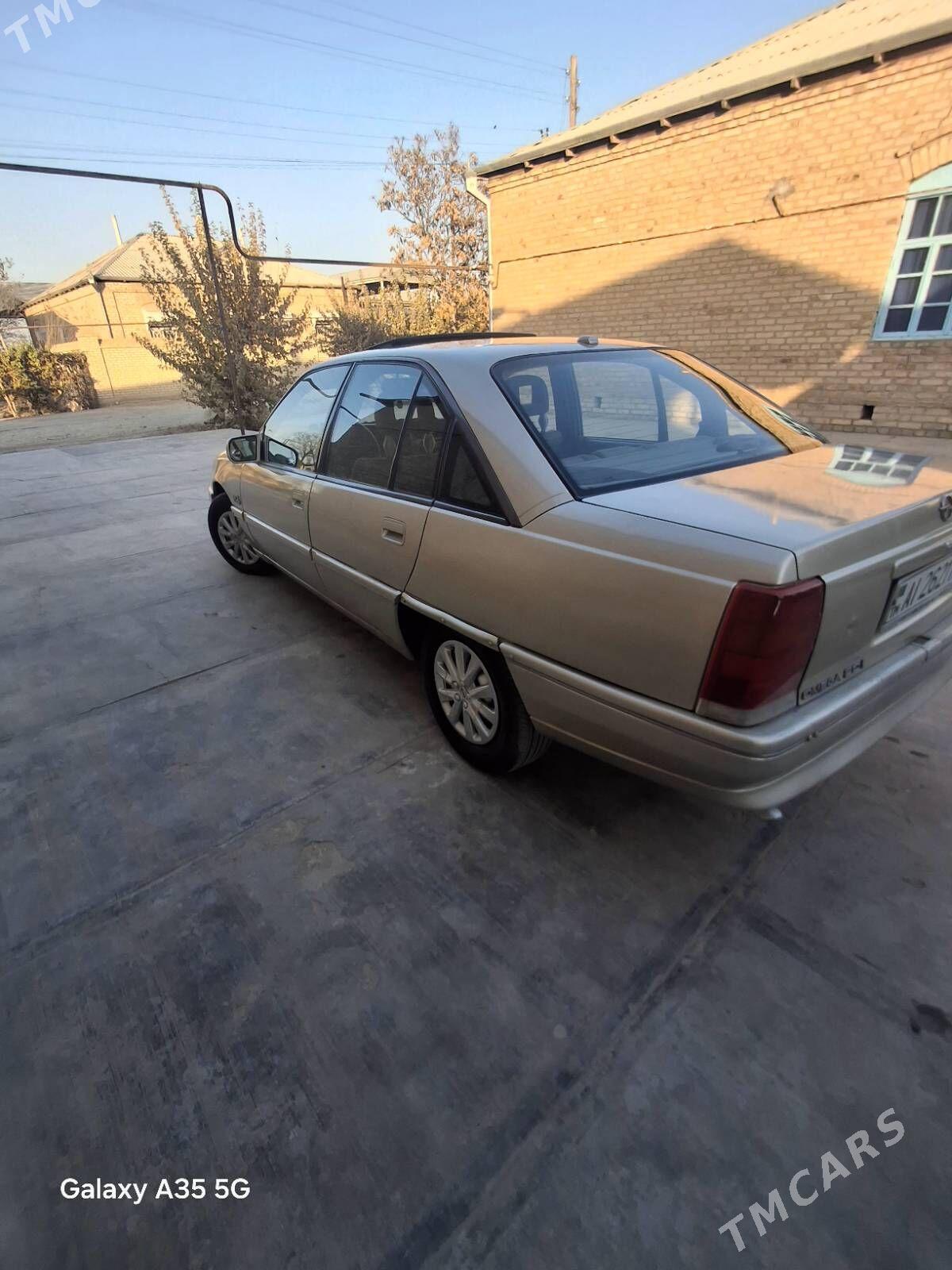 Opel Omega 1989 - 32 000 TMT - Мургап - img 9