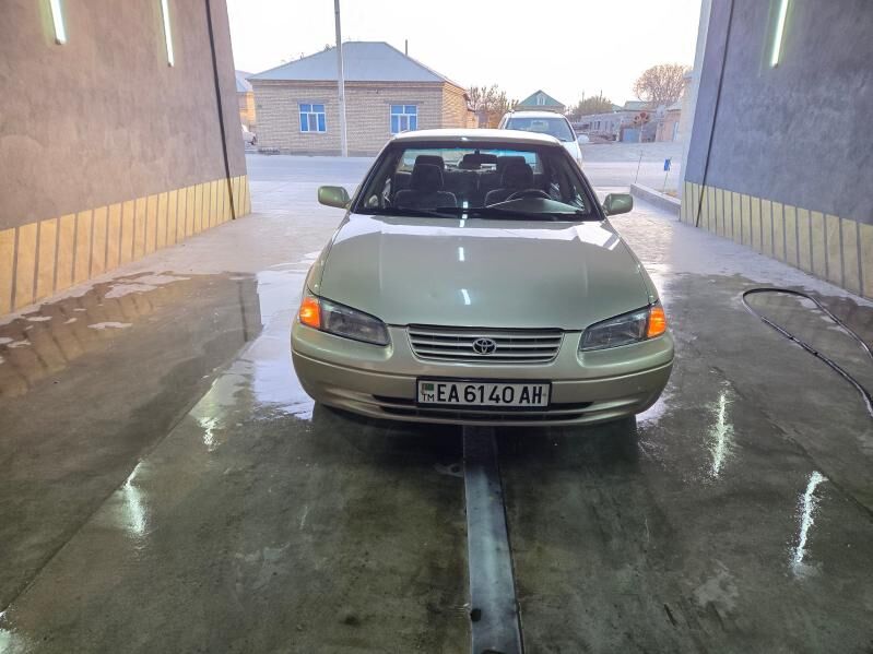 Toyota Camry 1999 - 133 000 TMT - Гёкдепе - img 2