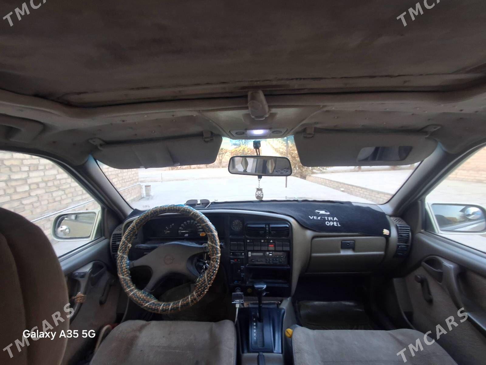 Opel Omega 1989 - 32 000 TMT - Мургап - img 2