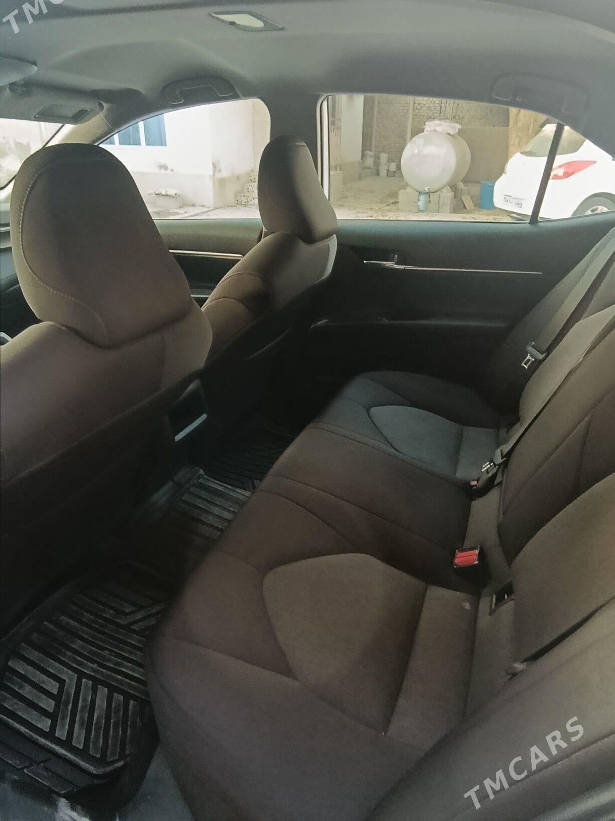 Toyota Camry 2021 - 320 000 TMT - Aşgabat - img 8