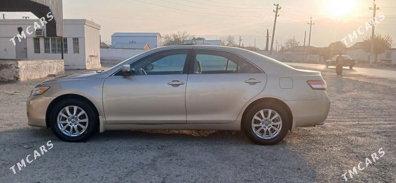 Toyota Camry 2010 - 230 000 TMT - Gyzylarbat - img 3