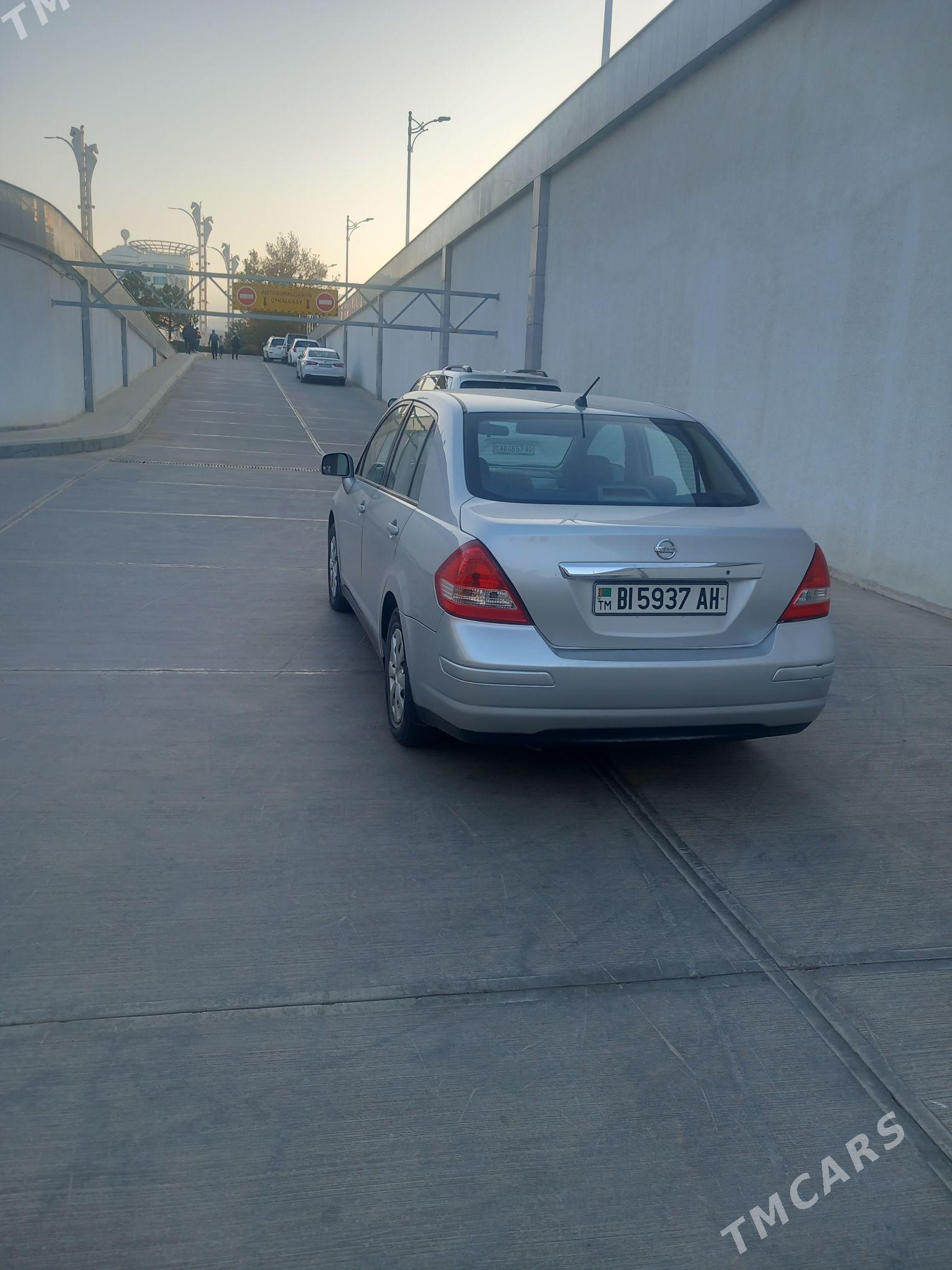 Nissan Versa 2010 - 135 000 TMT - Gökdepe - img 3