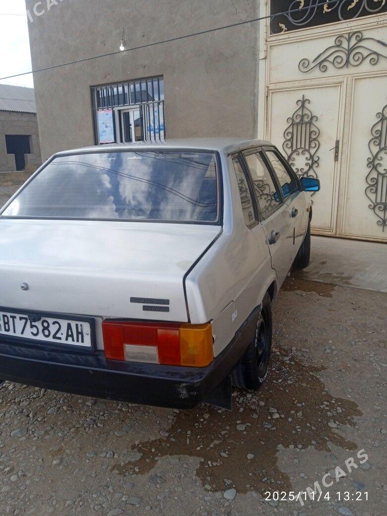 Lada 2107 2004 - 26 000 TMT - Серахс - img 4