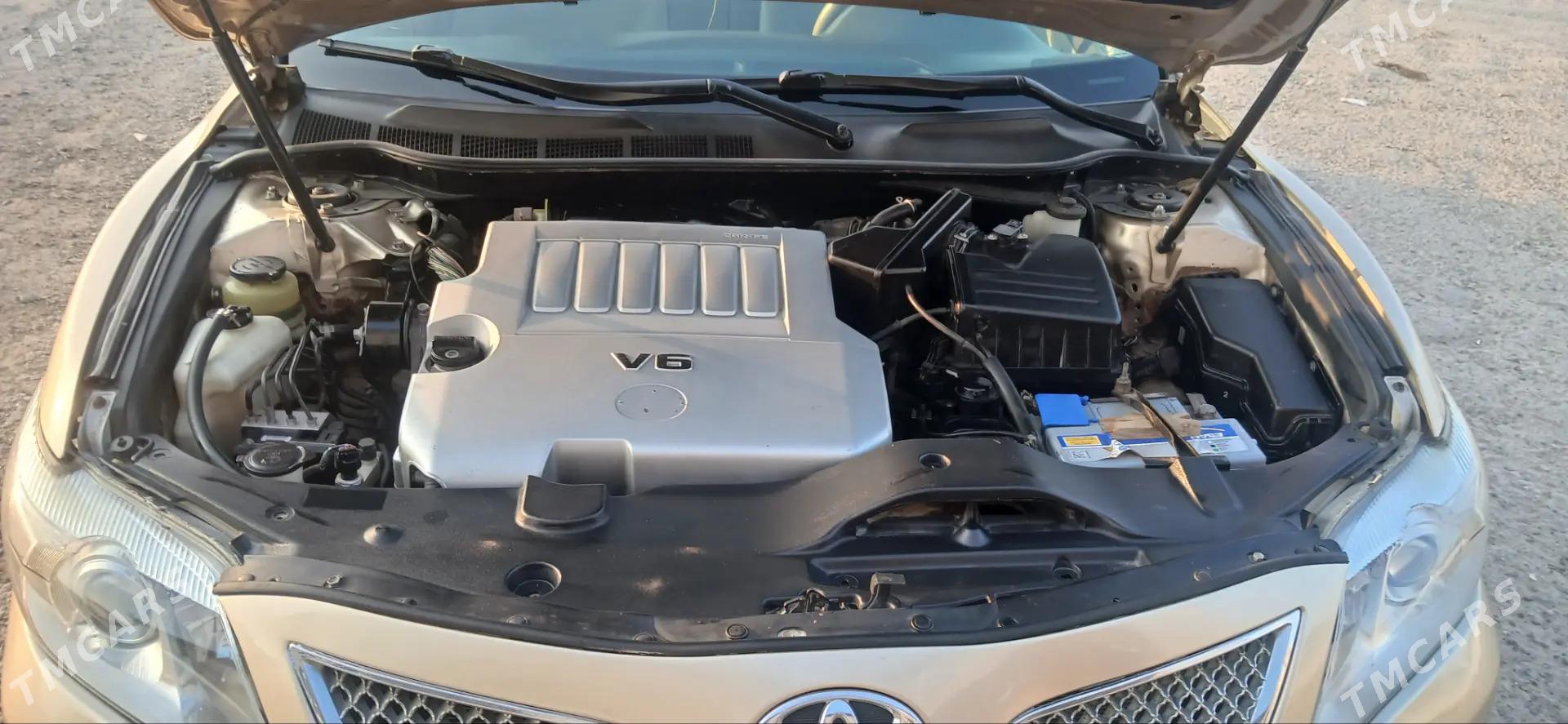 Toyota Camry 2010 - 230 000 TMT - Gyzylarbat - img 4