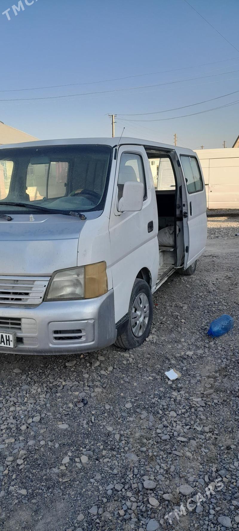 Nissan Urvan 2005 - 110 000 TMT - Кака - img 3