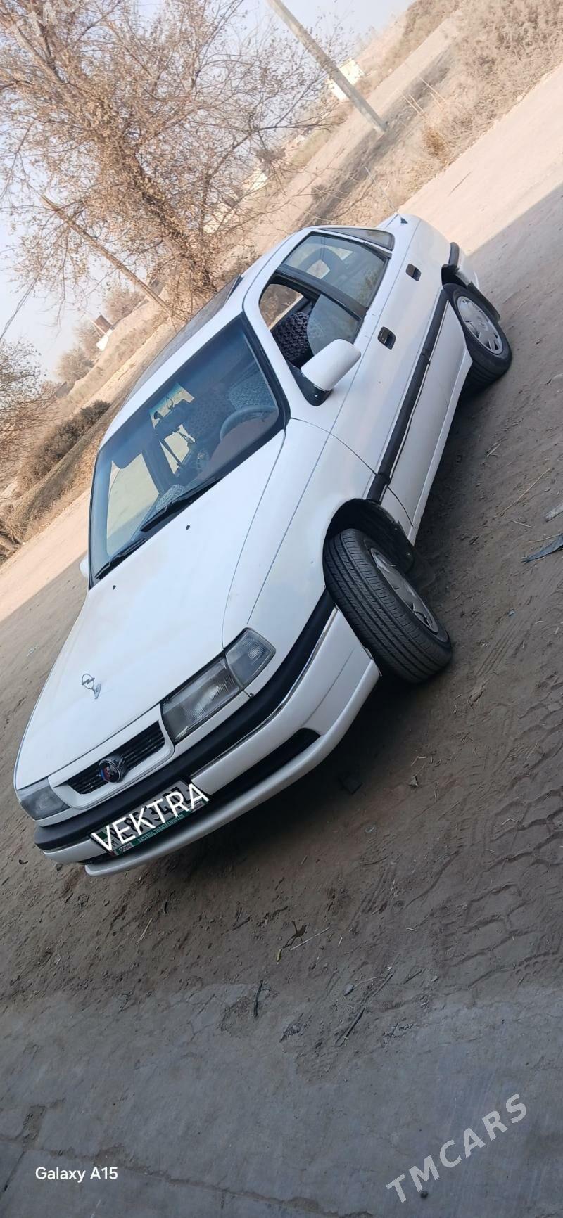 Opel Vectra 1990 - 45 000 TMT - Губадаг - img 1
