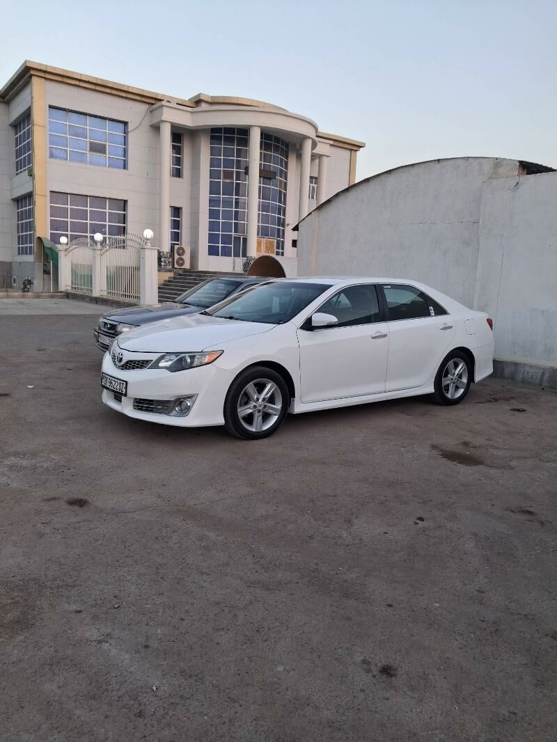 Toyota Camry 2012 - 255 000 TMT - Şabat etr. - img 1