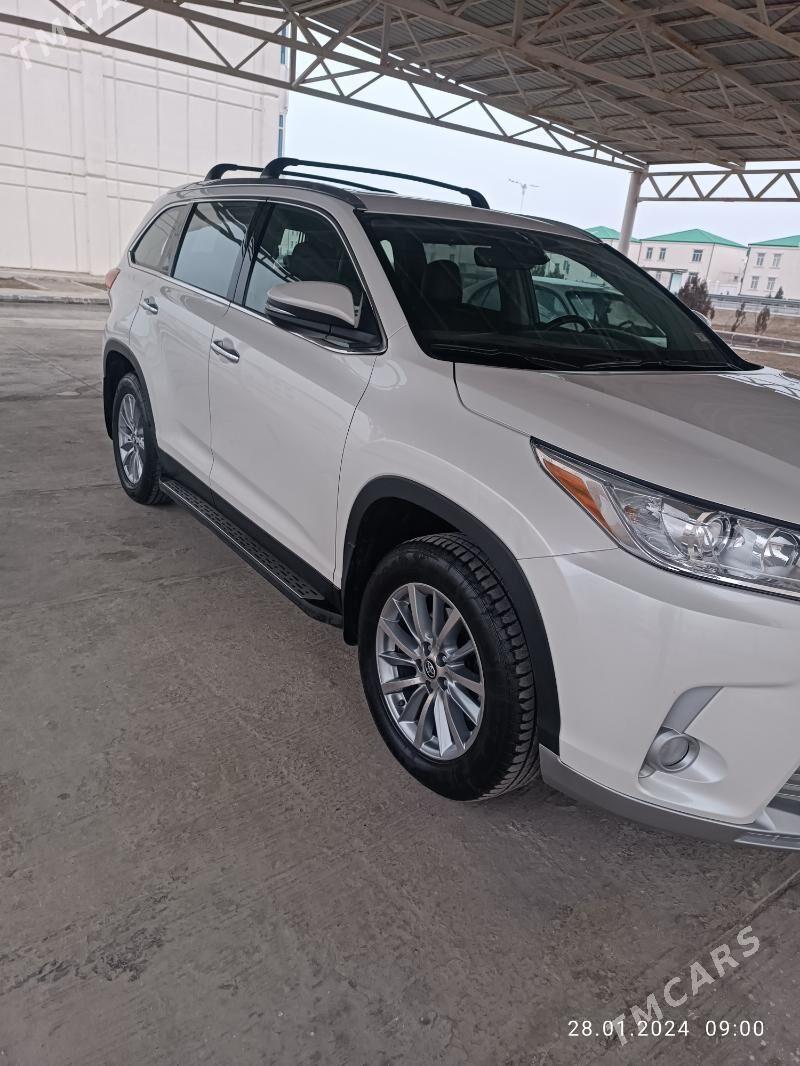 Toyota Highlander 2019 - 500 000 TMT - Бузмеин ГРЭС - img 5