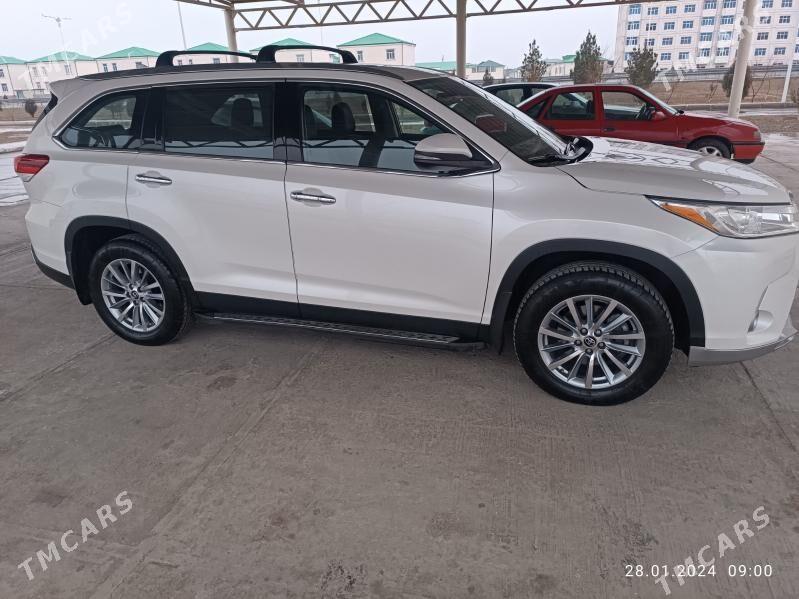 Toyota Highlander 2019 - 500 000 TMT - Бузмеин ГРЭС - img 4