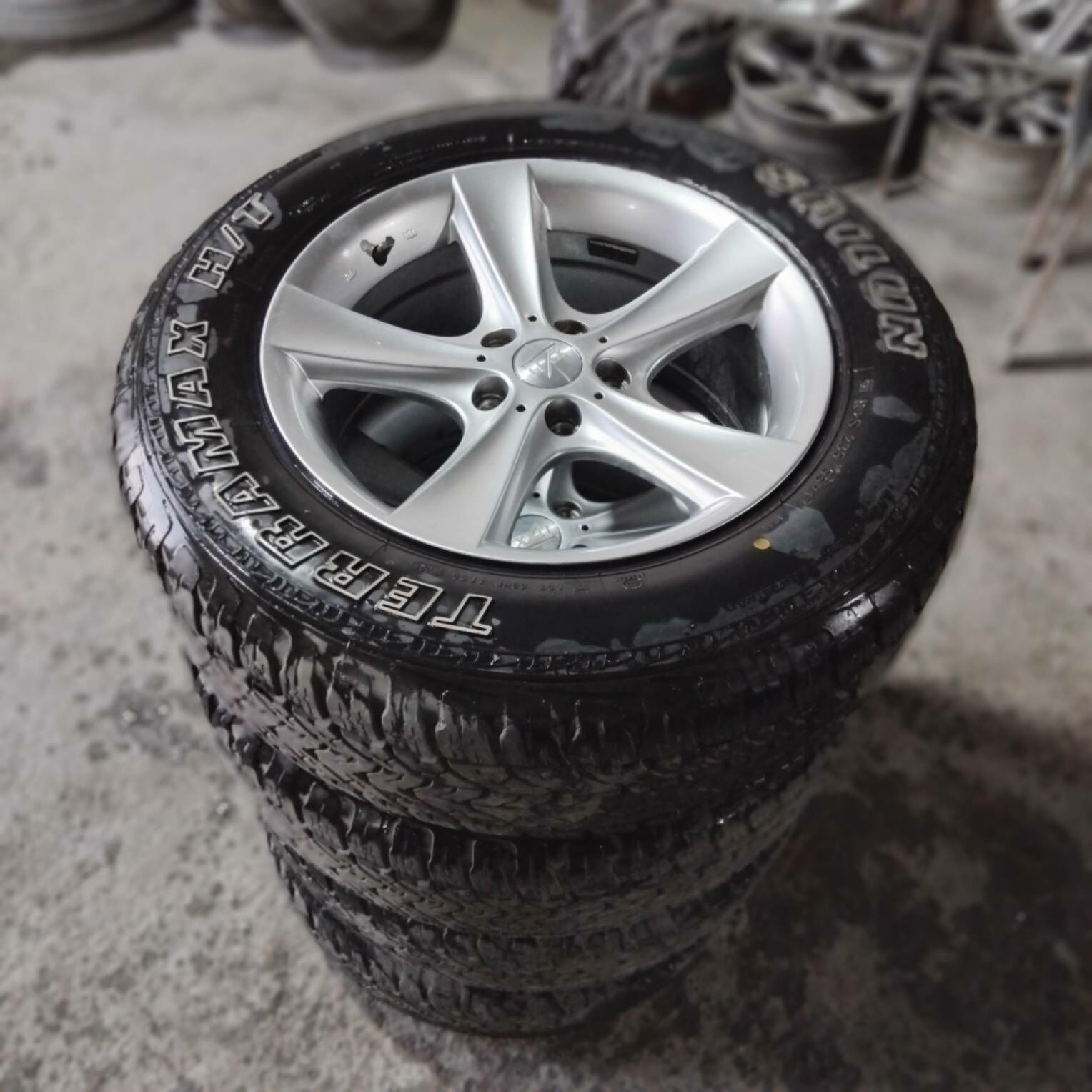 235 65 17 SIENNA 5 000 TMT - Байрамали - img 4