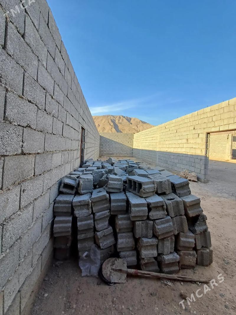 Satlyk 2 nji dacha - Balkanabat - img 6