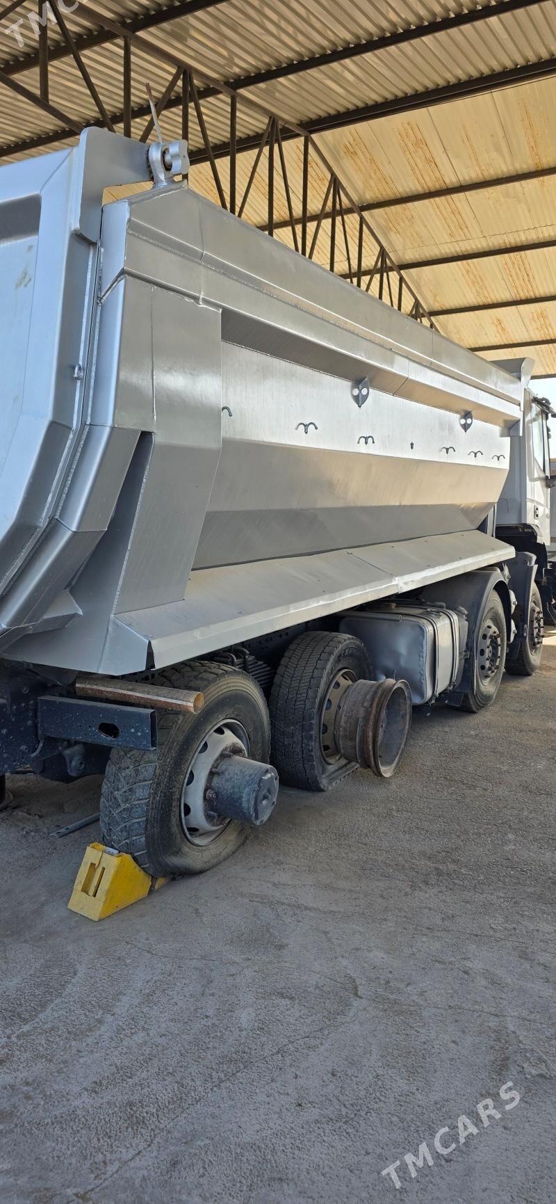 Iveco Trakker 2010 - 400 000 TMT - Ашхабад - img 3