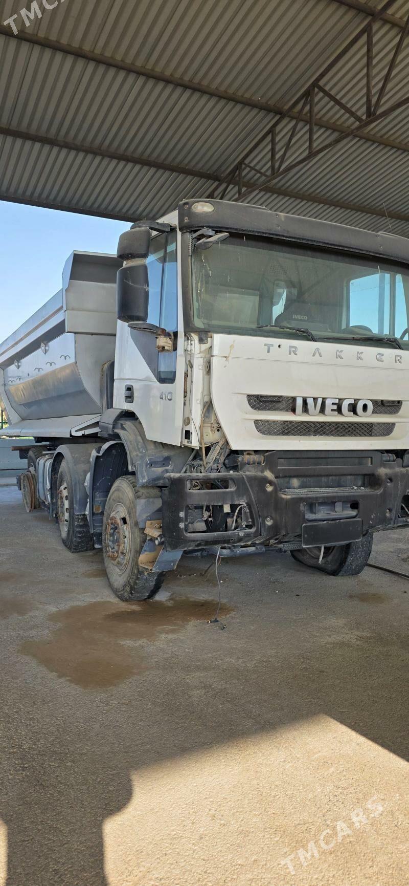 Iveco Trakker 2010 - 400 000 TMT - Ашхабад - img 1