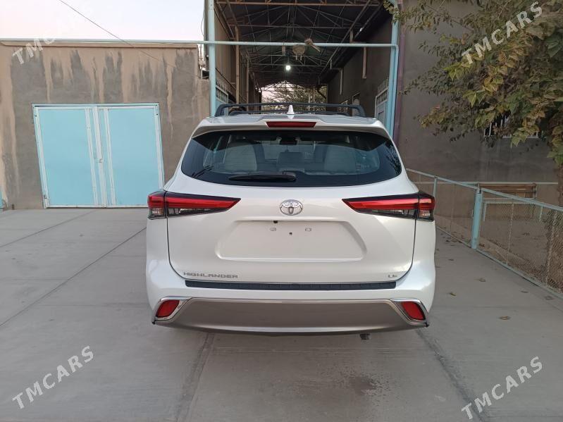 Toyota Highlander 2022 - 510 000 TMT - Теджен - img 8