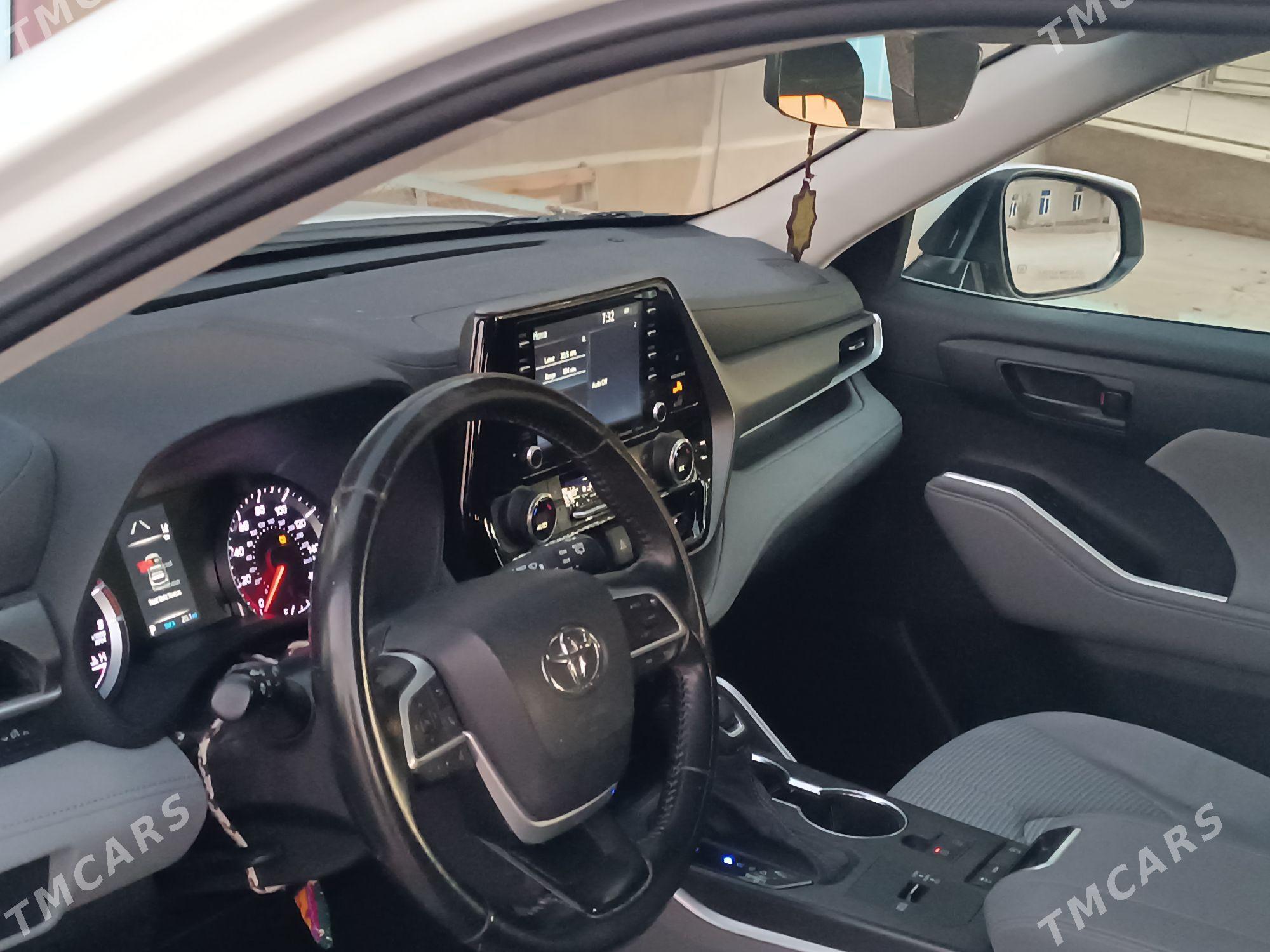 Toyota Highlander 2022 - 510 000 TMT - Теджен - img 6