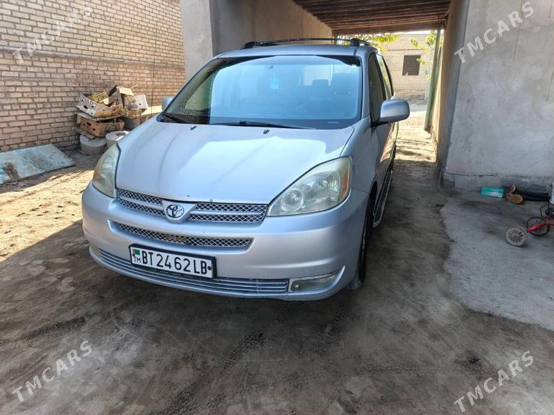 Toyota Sienna 2004 - 220 000 TMT - Халач - img 1