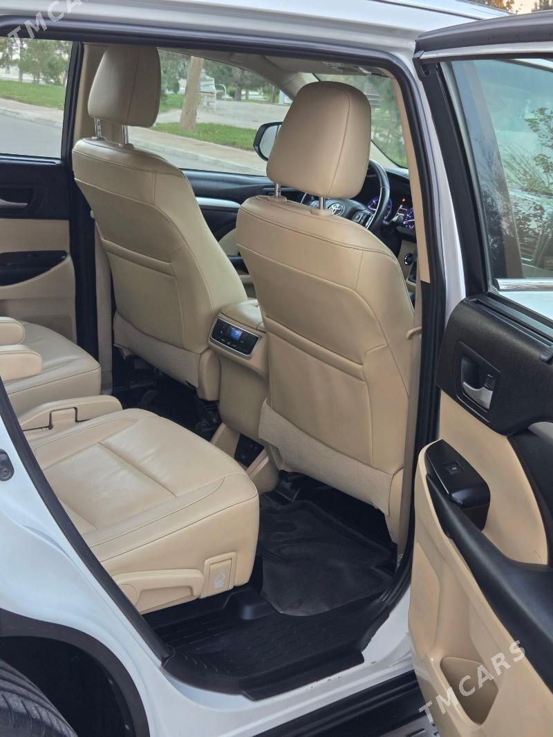 Toyota Highlander 2019 - 482 600 TMT - 9 мкр - img 2