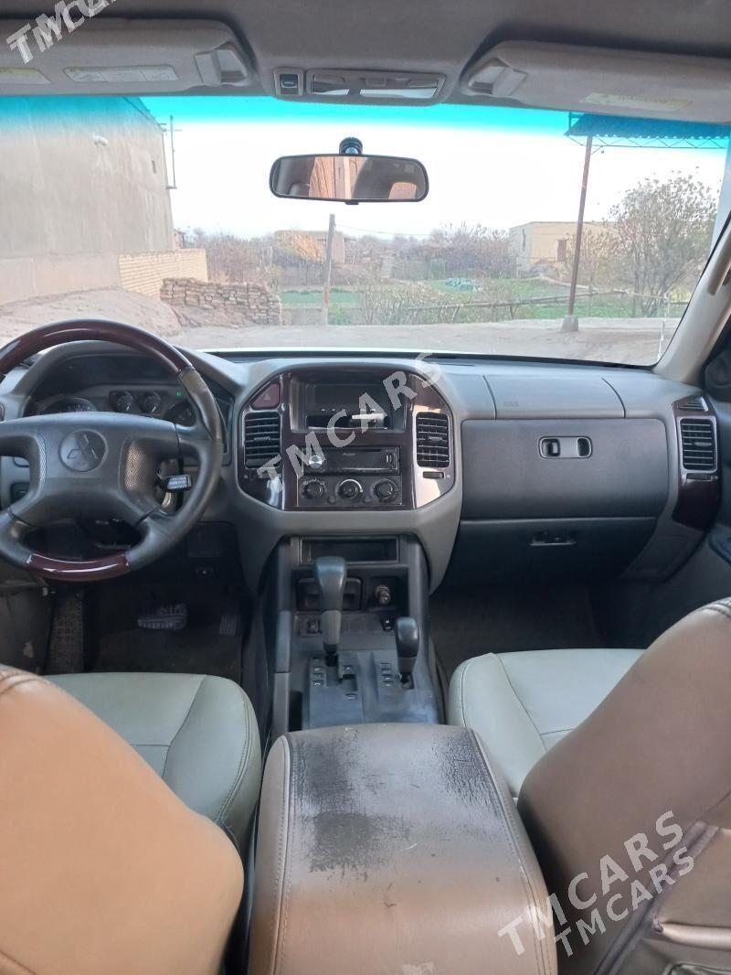 Mitsubishi Montero 2002 - 130 000 TMT - Достлук - img 5