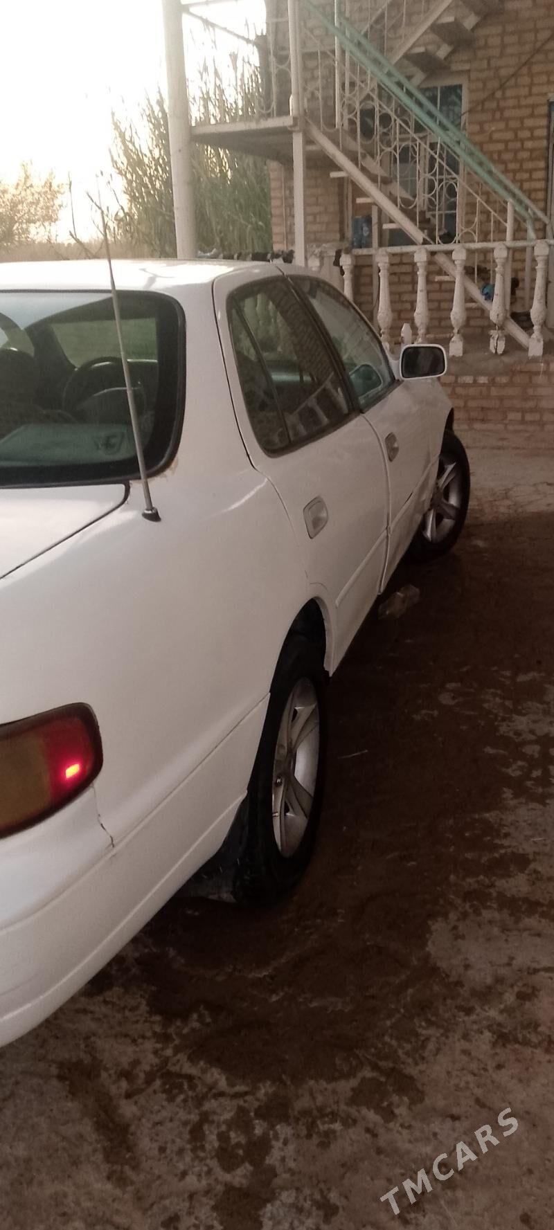 Toyota Camry 1996 - 70 000 TMT - Векильбазар - img 4