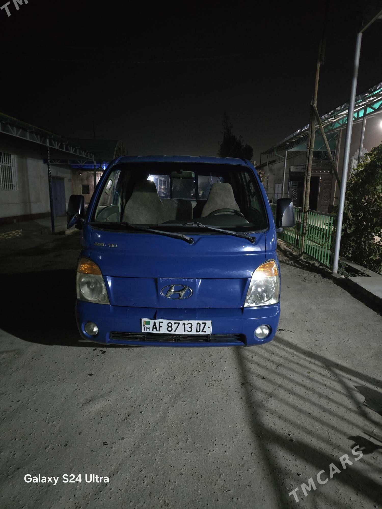 Kia Bongo 2004 - 110 000 TMT - Дашогуз - img 2